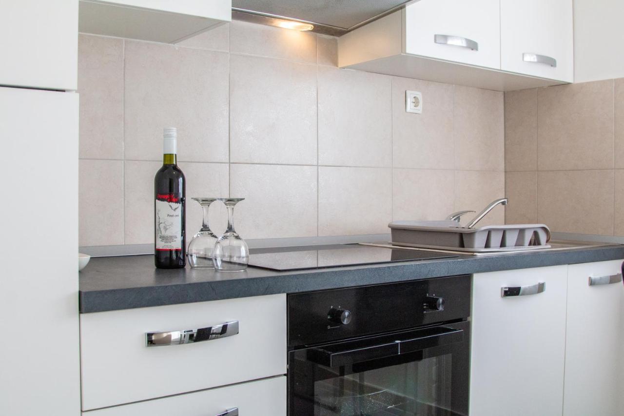 Apartments Mihael Сплит Экстерьер фото