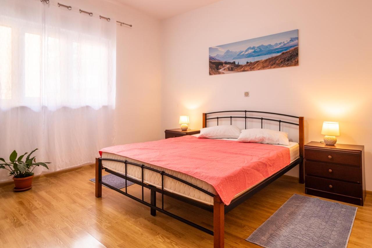 Apartments Mihael Сплит Экстерьер фото