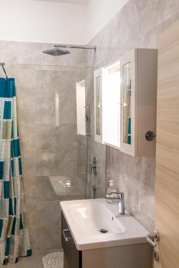 Apartments Mihael Сплит Экстерьер фото
