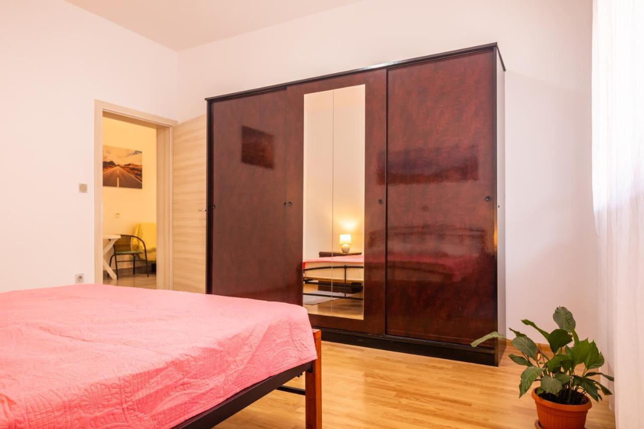 Apartments Mihael Сплит Экстерьер фото