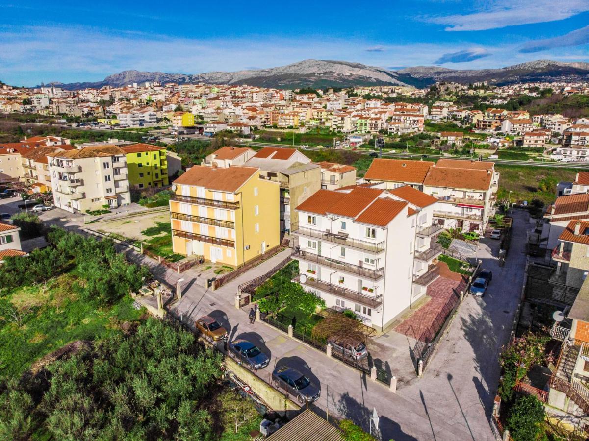 Apartments Mihael Сплит Экстерьер фото