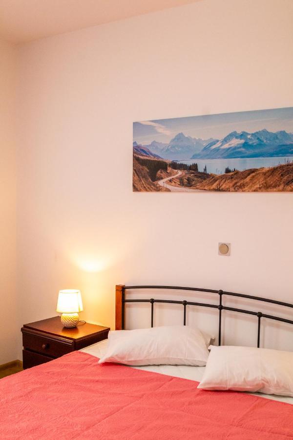 Apartments Mihael Сплит Экстерьер фото