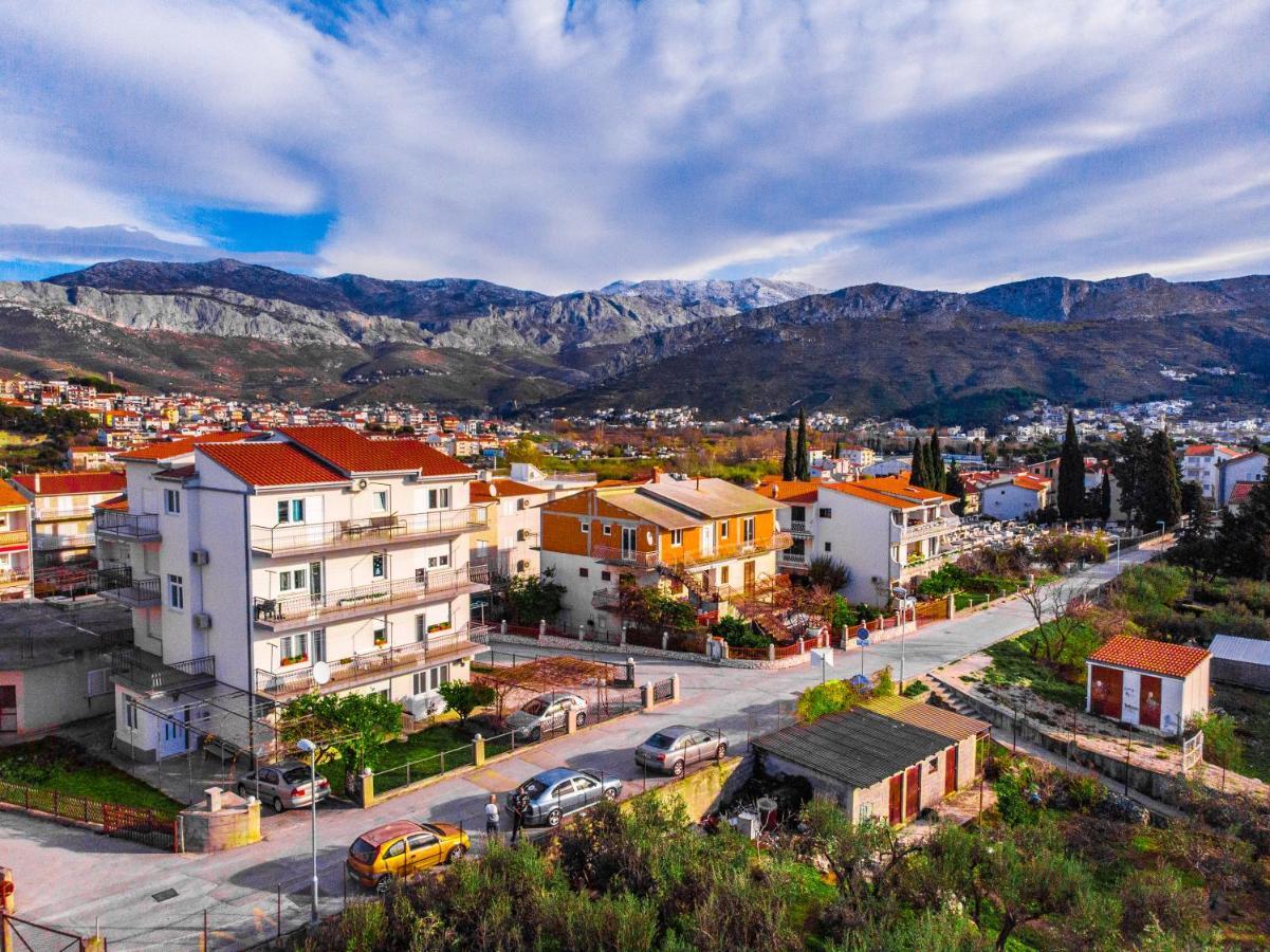 Apartments Mihael Сплит Экстерьер фото
