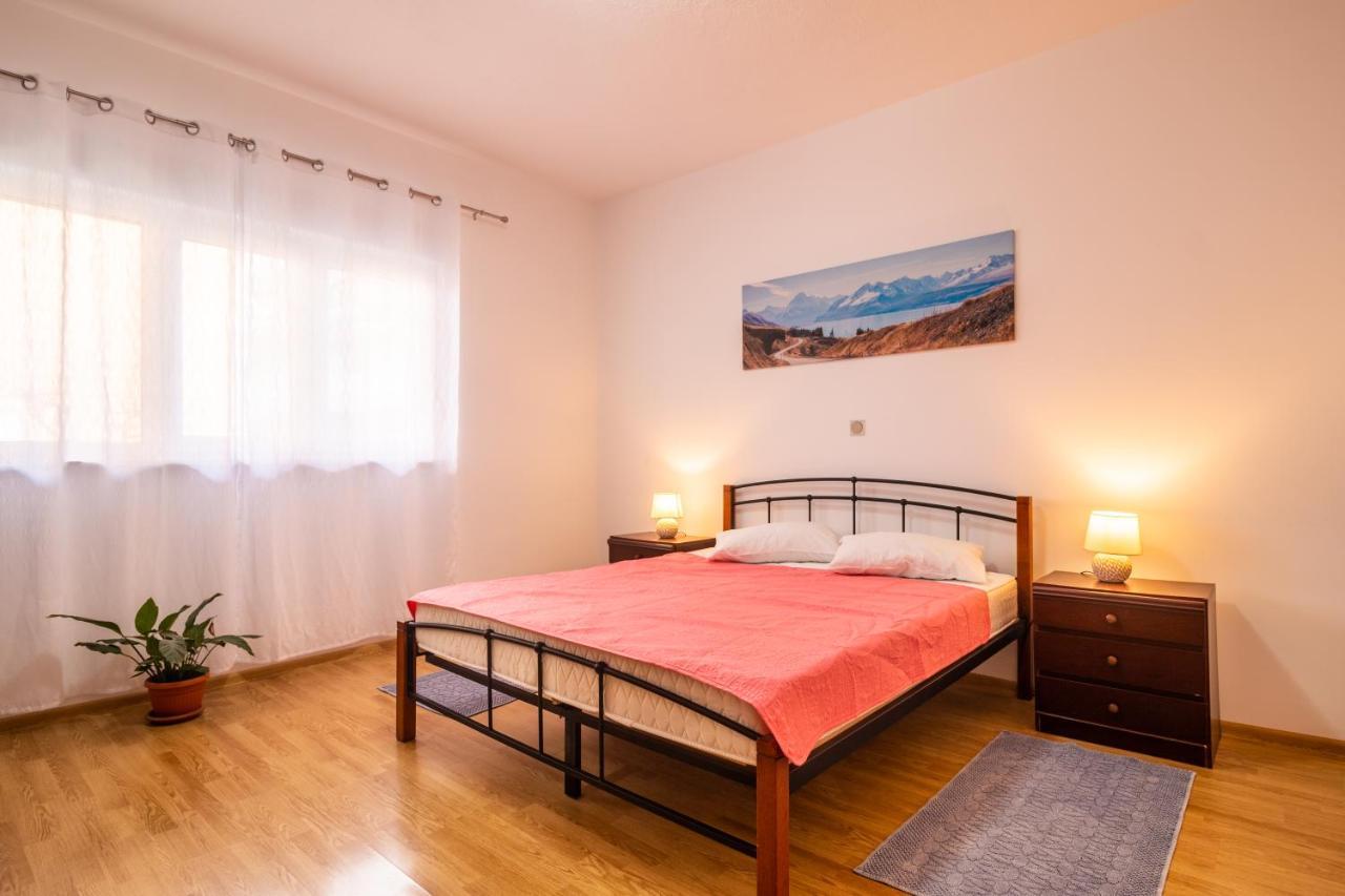 Apartments Mihael Сплит Экстерьер фото