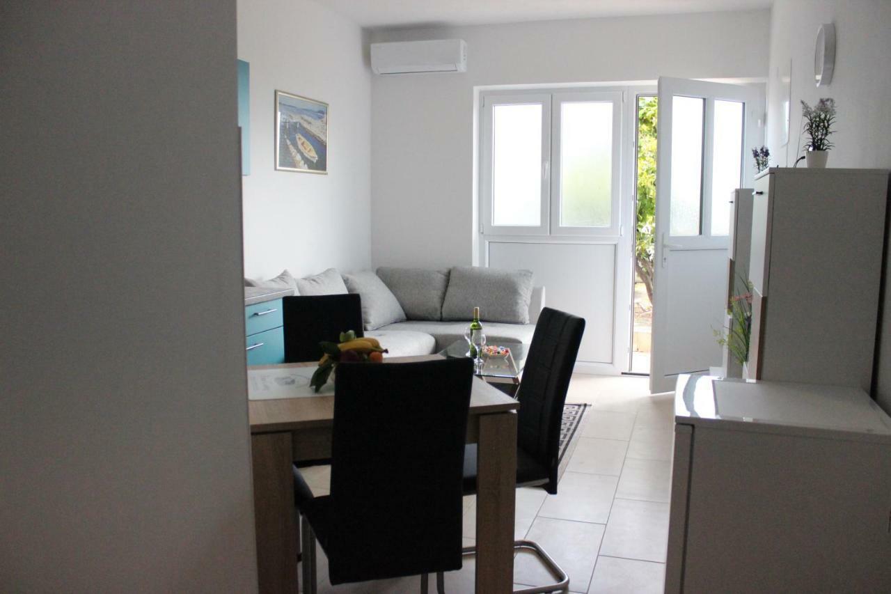 Apartments Mihael Сплит Экстерьер фото