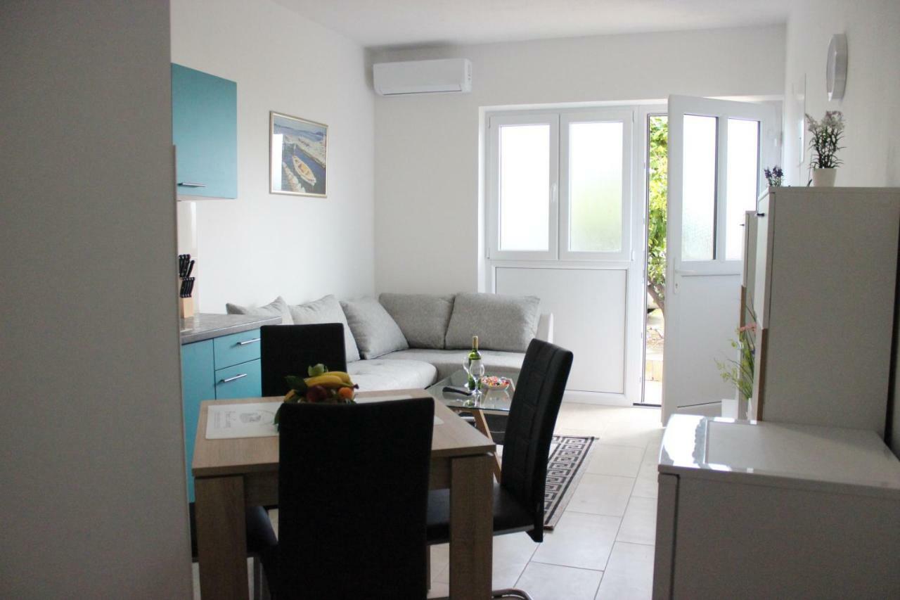 Apartments Mihael Сплит Экстерьер фото
