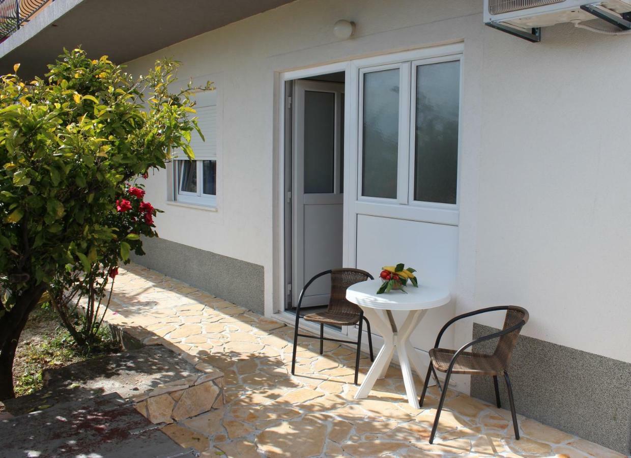 Apartments Mihael Сплит Экстерьер фото